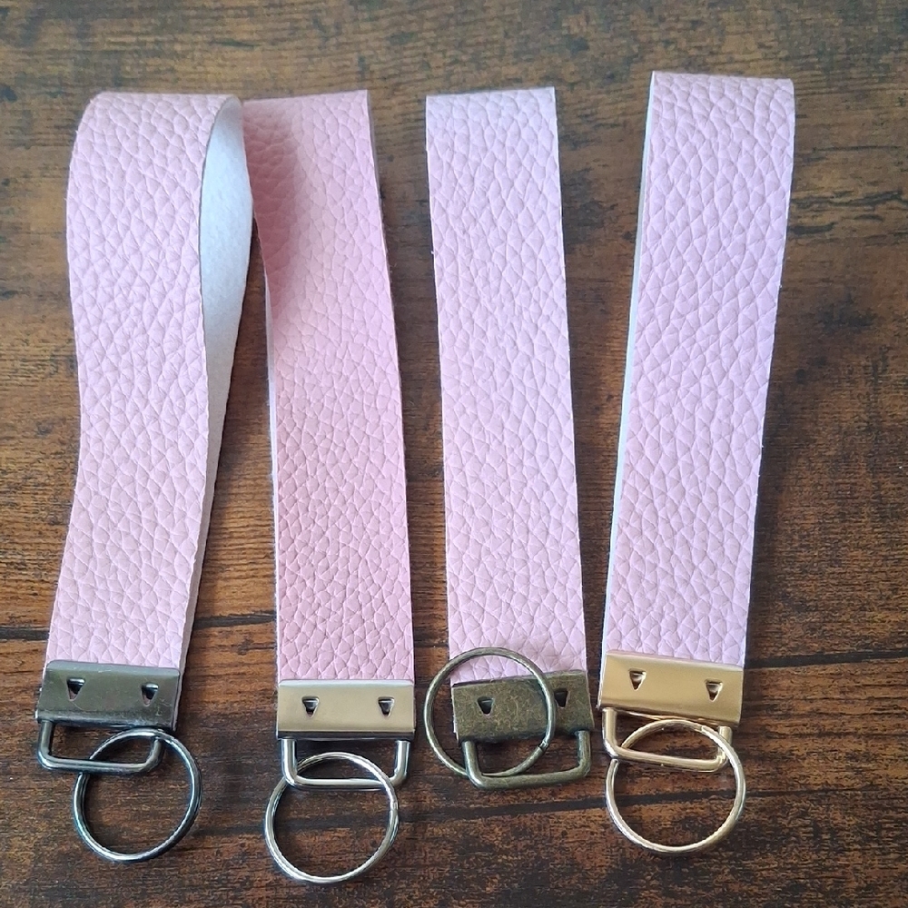 (Buy Now )Pink Faux Pepple Leather Wirstlet Keychain - Picture 3 of 4